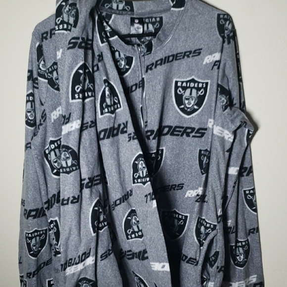 NFL Team Raiders Adult Onesis - Picture 9 of 9